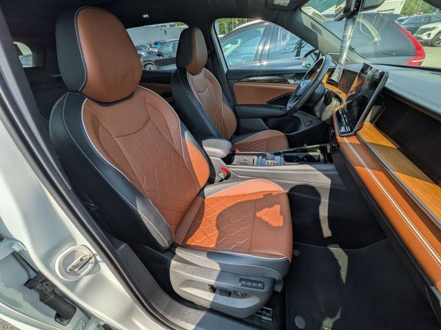 2025 Volkswagen Tiguan 2.0T SEL R-Line