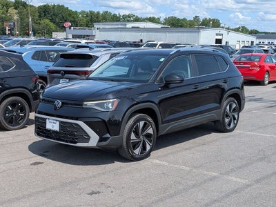 2025 Volkswagen Taos 1.5T SE