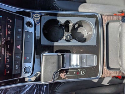 2022 Audi Q8 55 Premium Plus quattro