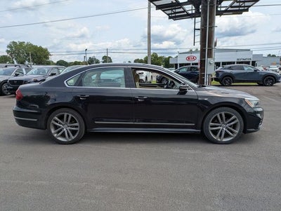 2019 Volkswagen Passat 2.0T SE R-Line