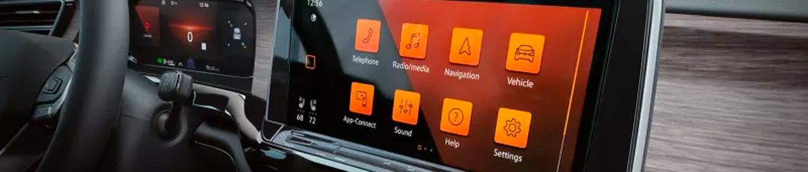 lcd display of a 2024 Volkswagen Atlas