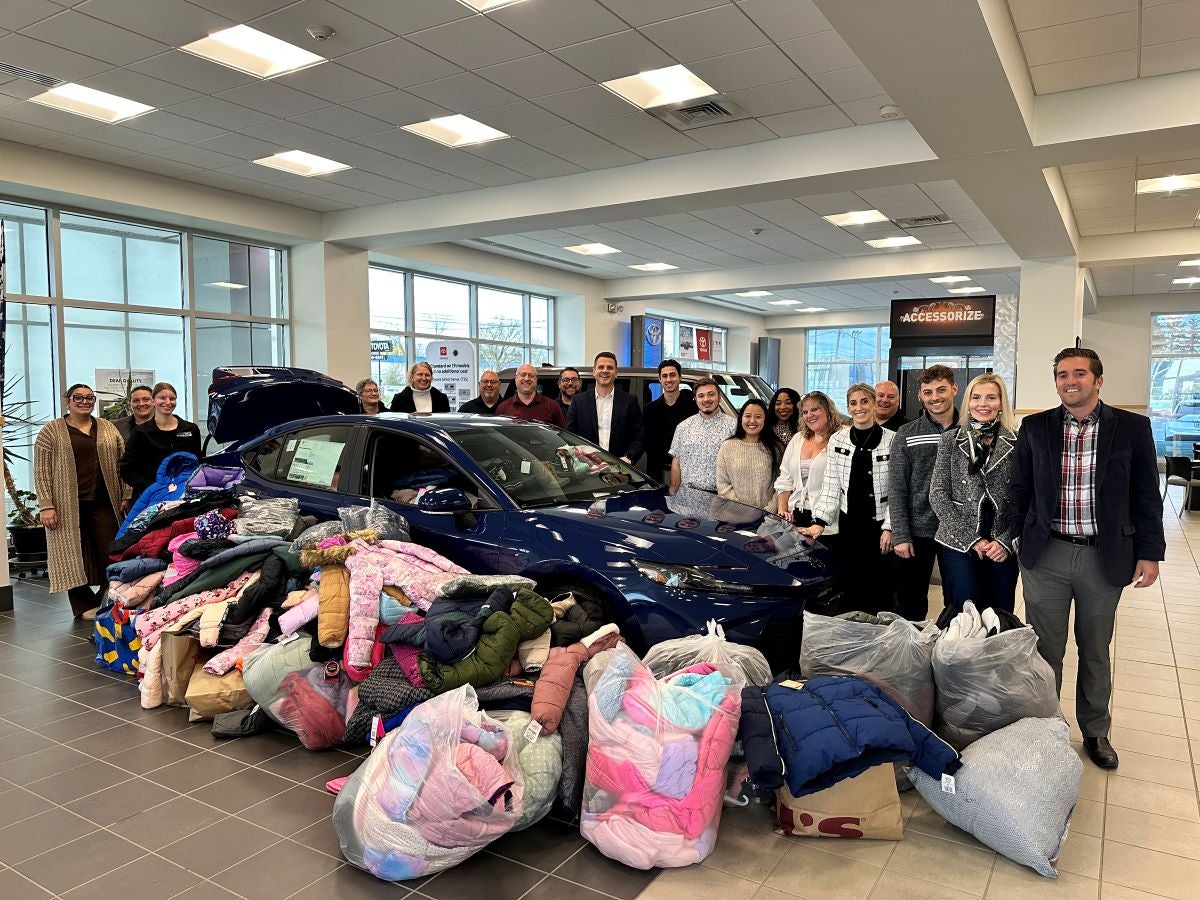 Steet Ponte Volkswagen Yorkville Coat Drive