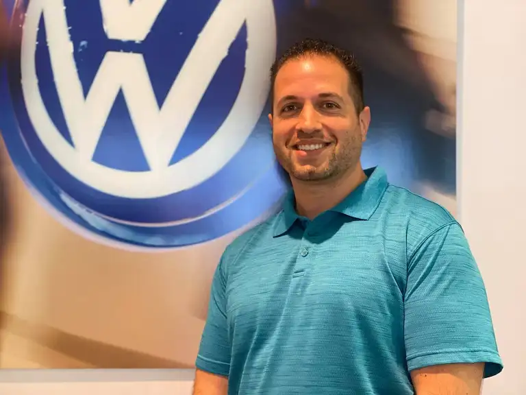 Steet Ponte Volkswagen Employee